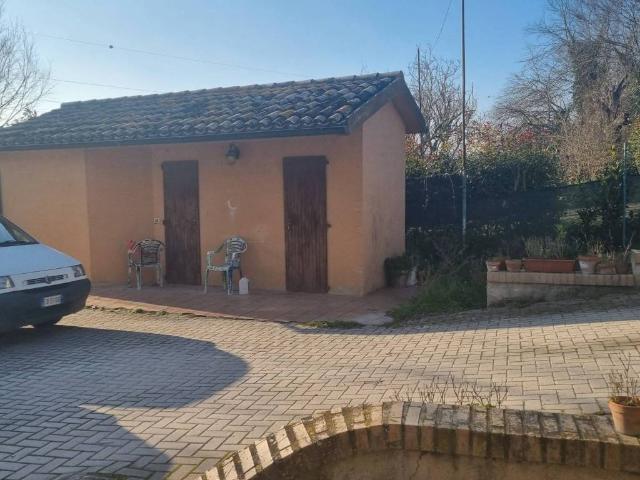 Casa indipendente in vendita a Sirolo AN