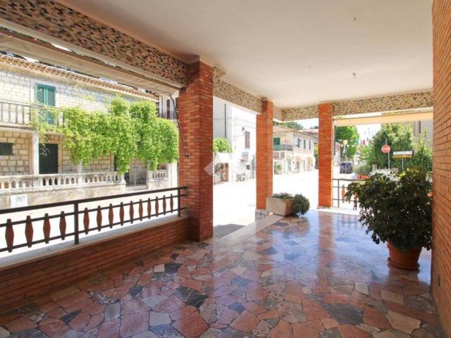 Casa indipendente in vendita a Sirolo AN
