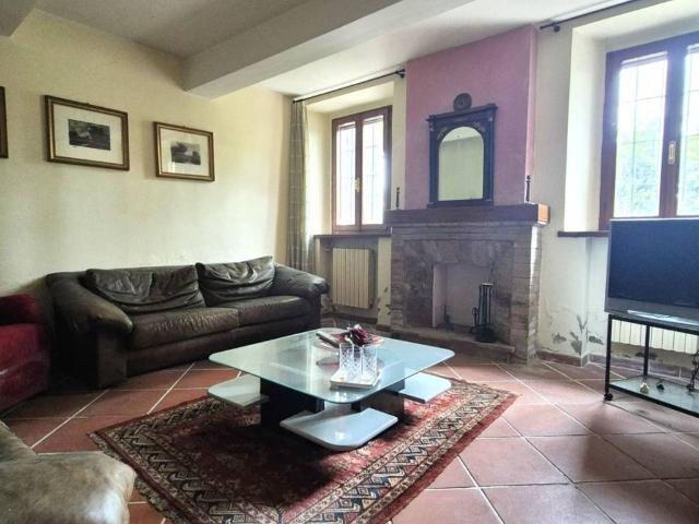 Casa indipendente in vendita a Sissa Trecasali PR