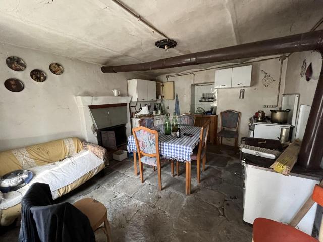 Casa indipendente in vendita a Sparone