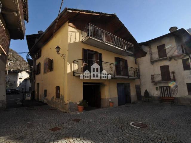 Casa indipendente in vendita a Sparone TO