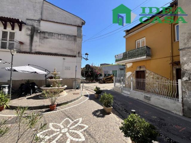 Casa indipendente in vendita a Sparanise CE