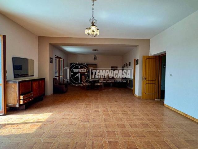 Casa indipendente in vendita a Sparanise CE