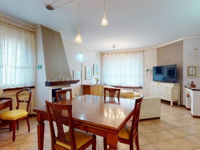 Casa indipendente in vendita a Spello PG