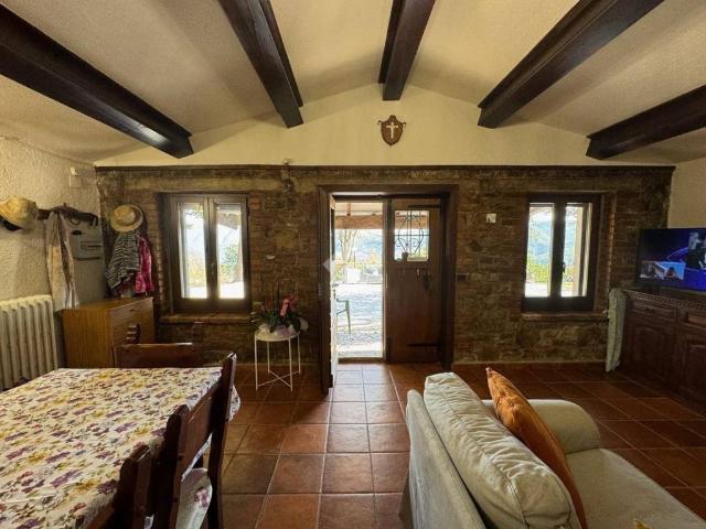 Casa indipendente in vendita a Spello PG