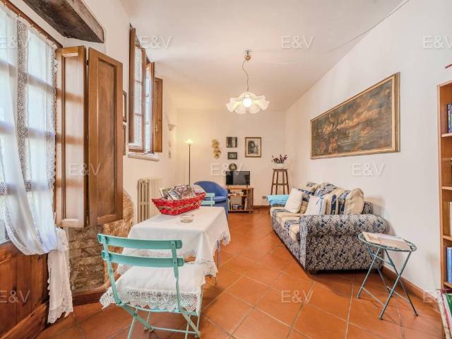 Casa indipendente in vendita a Spello PG