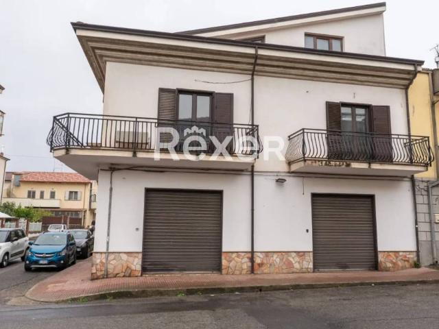 Casa indipendente in vendita a Spezzano Albanese CS