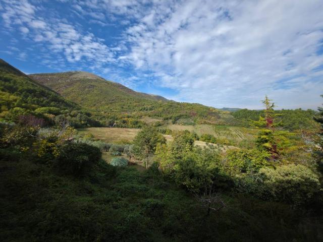 Casa indipendente in vendita a Spoleto PG