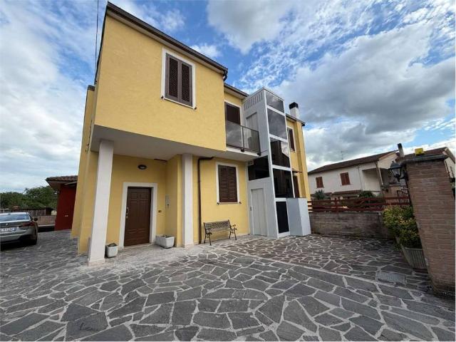 Casa indipendente in vendita a Spoleto PG