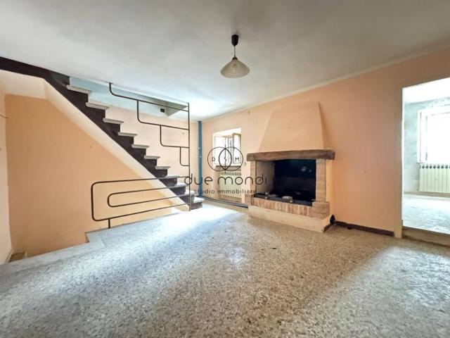 Casa indipendente in vendita a Spoleto PG