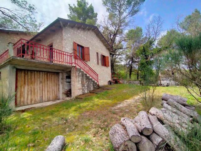 Casa indipendente in vendita a Spoleto PG