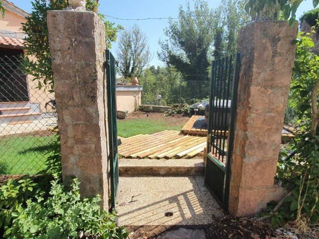 Casa indipendente in vendita a Spoleto PG