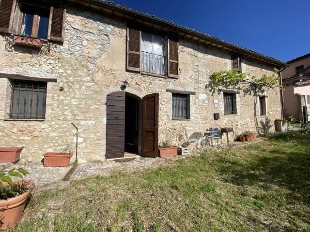 Casa indipendente in vendita a Spoleto PG