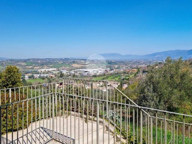 Casa indipendente in vendita a Spoleto PG