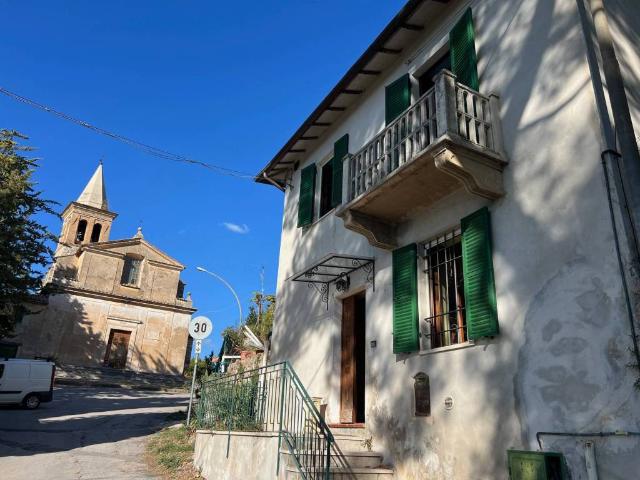 Casa indipendente in vendita a Spoleto PG