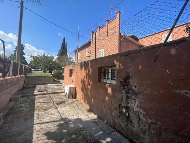 Casa indipendente in vendita a Spoleto PG