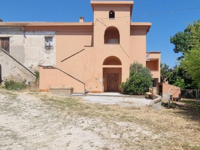 Casa indipendente in vendita a Spoltore PE