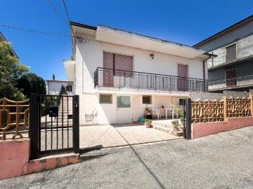 Casa indipendente in vendita a Spoltore PE