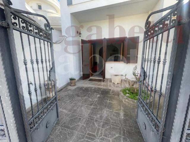 Casa indipendente in vendita a Spongano