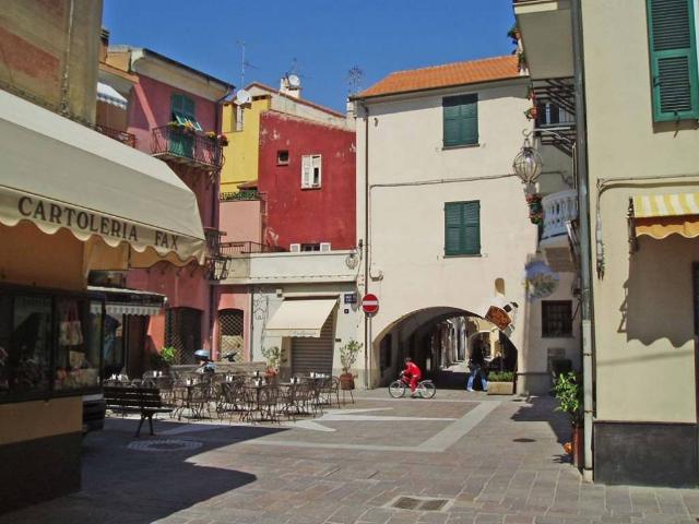Casa indipendente in vendita a Spotorno SV