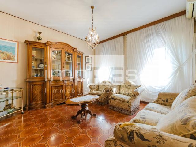 Casa indipendente in vendita a Spresiano, Lovadina