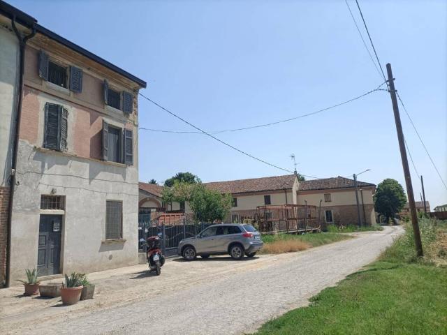 Casa indipendente in vendita a Stagno Lombardo CR