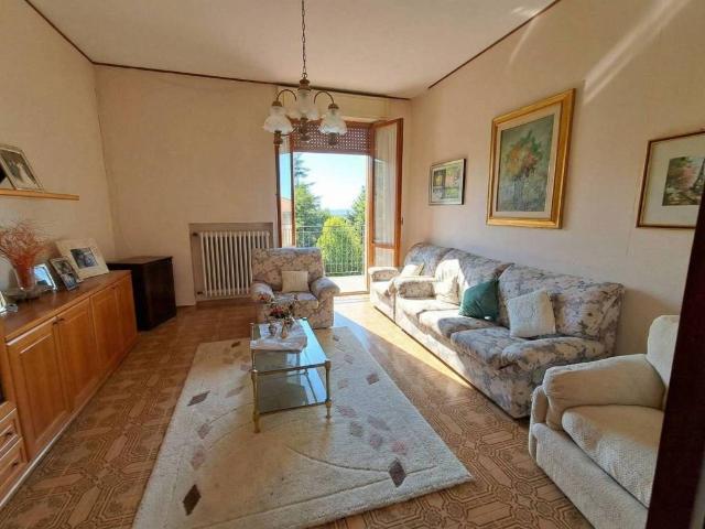 Casa indipendente in vendita a Staffolo AN