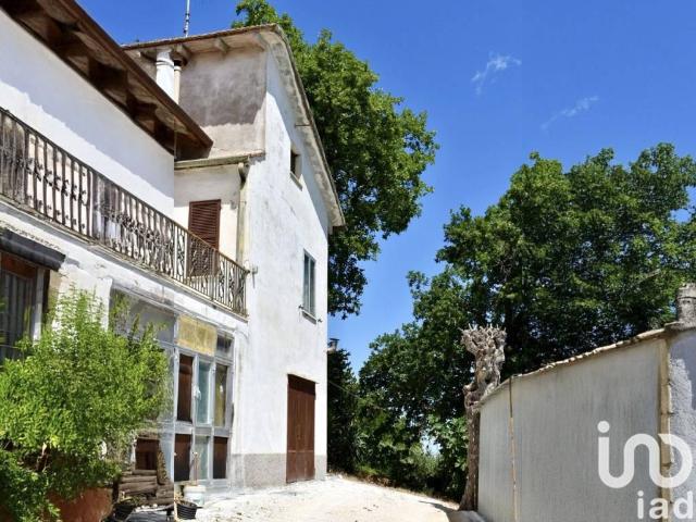 Villa in vendita a Staffolo AN