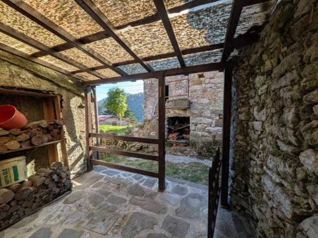Casa indipendente in vendita a Stazzema LU
