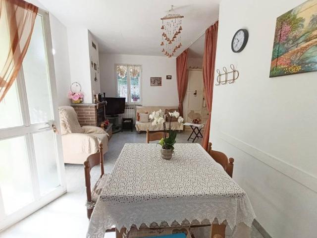 Casa indipendente in vendita a Stellanello SV