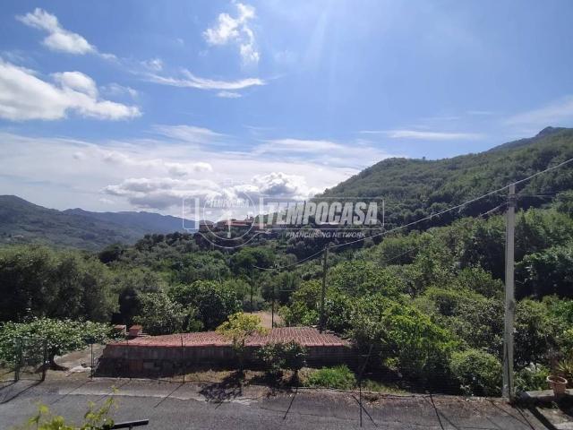 Casa indipendente in vendita a Stellanello SV
