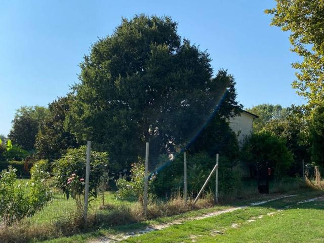 Casa indipendente in vendita a Stienta RO