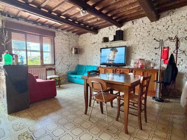 Casa indipendente in vendita a Stienta RO