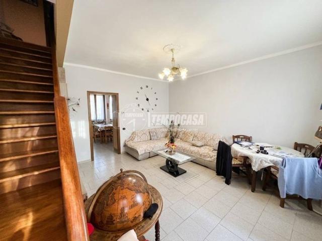 Casa indipendente in vendita a Stradella PV