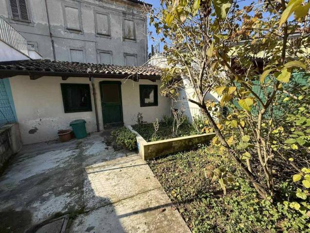 Casa indipendente in vendita a Stradella PV