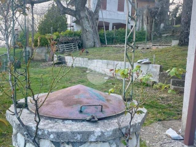 Casa indipendente in vendita a Stroncone TR