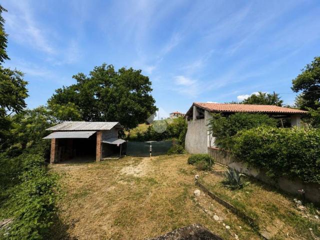 Casa indipendente in vendita a Stroncone TR
