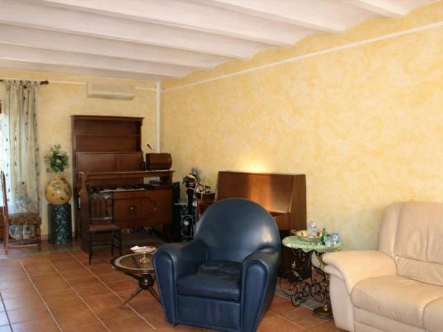 Casa indipendente in vendita a Stroppiana VC
