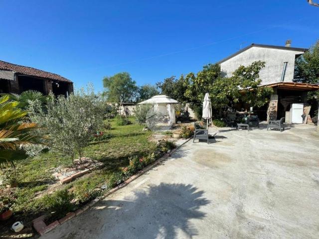 Casa indipendente in vendita a Suardi PV