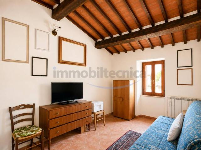 Casa indipendente in vendita a Subbiano AR