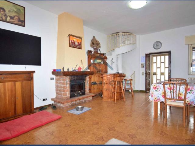 Casa indipendente in vendita a Sumirago VA