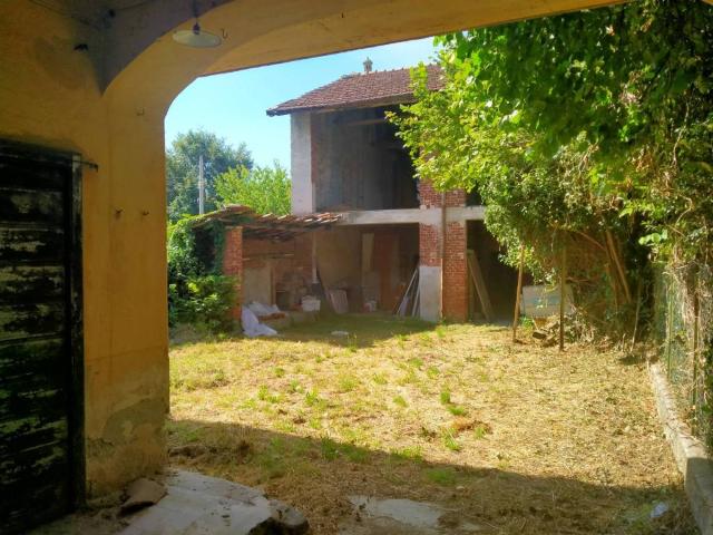 Casa indipendente in vendita a Sumirago VA