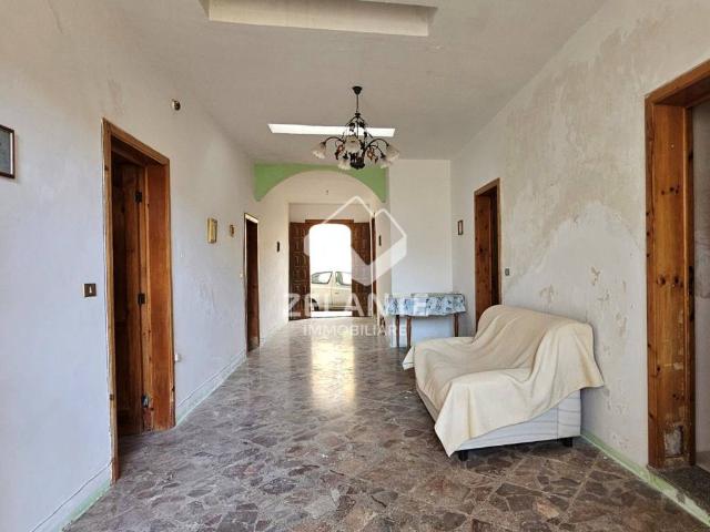 Casa indipendente in vendita a Surano LE