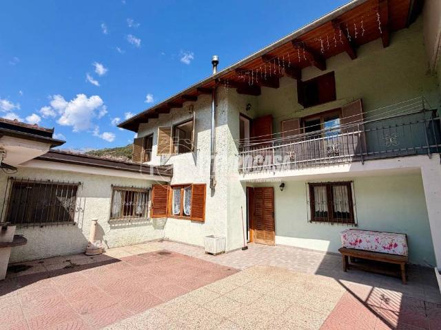 Casa indipendente in vendita a Susa TO