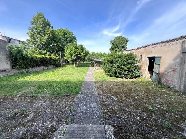 Casa indipendente in vendita a Sustinente MN