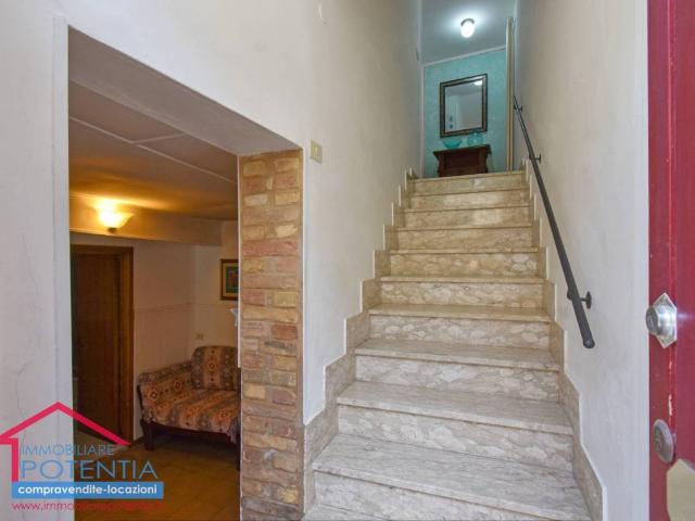 Casa indipendente in vendita a Potenza Picena MC