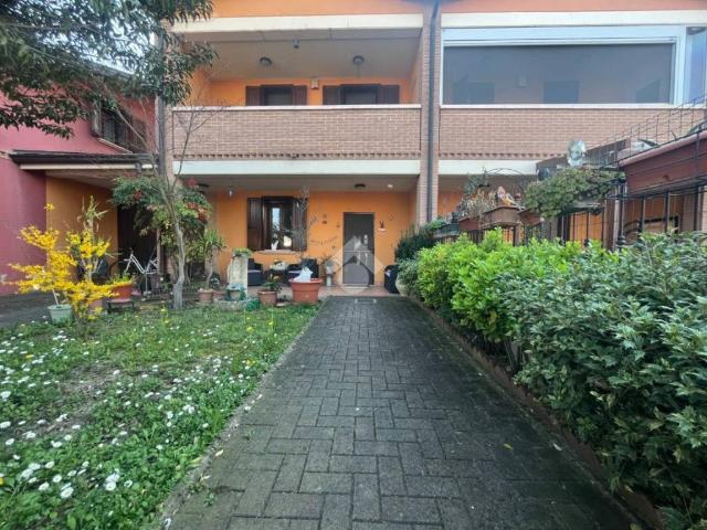 Casa indipendente in vendita a Poviglio RE