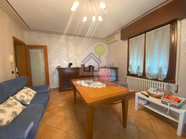 Casa indipendente in vendita a Poviglio RE