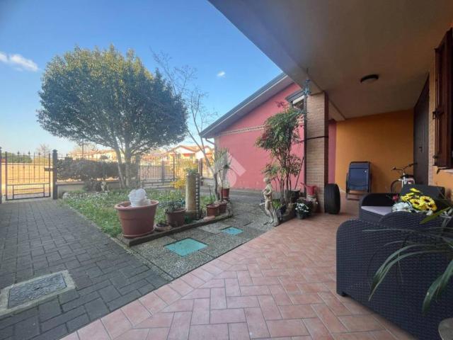 Casa indipendente in vendita a Poviglio RE