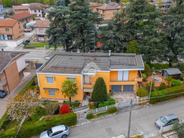 Casa indipendente in vendita a Poviglio RE